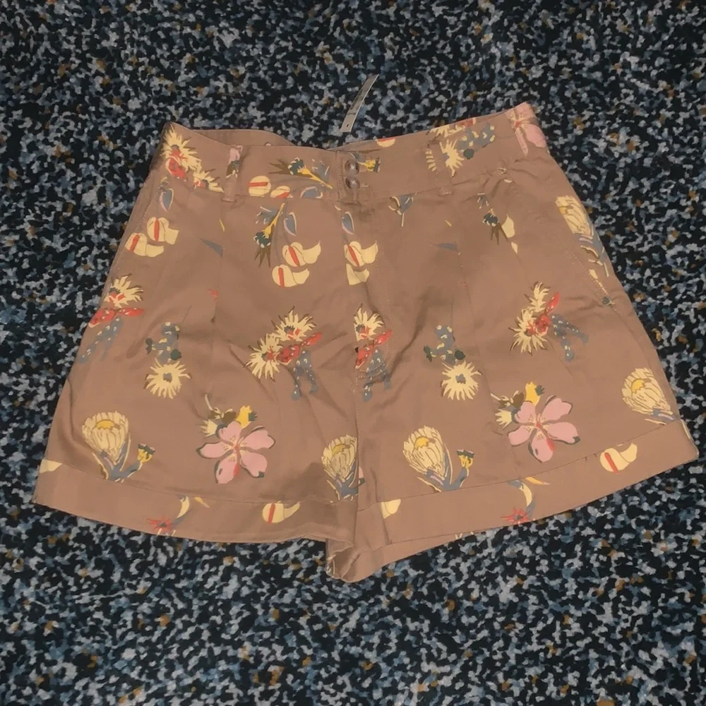 EUC Madewell pleated shorts in Hawaiian Hideaway - Picture 4 of 5